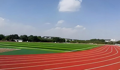 硅PU球场有哪些特点？